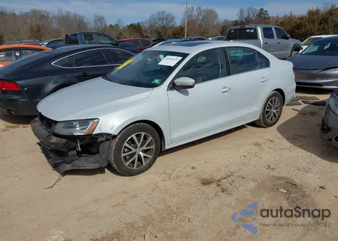 2018 Volkswagen Jetta 1.4T Se/1.4T Wolfsburg Edition из США, поврежденный, VIN 3VWDB7AJ5JM260062